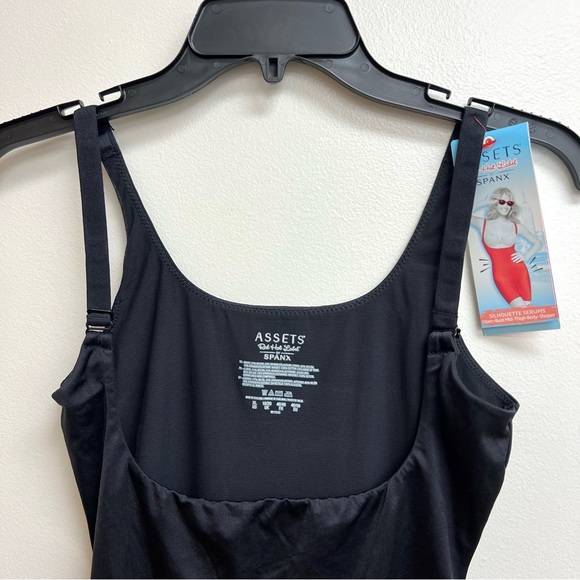 NWT Assets by Spanx body shaper XL - Picture 3 of 12